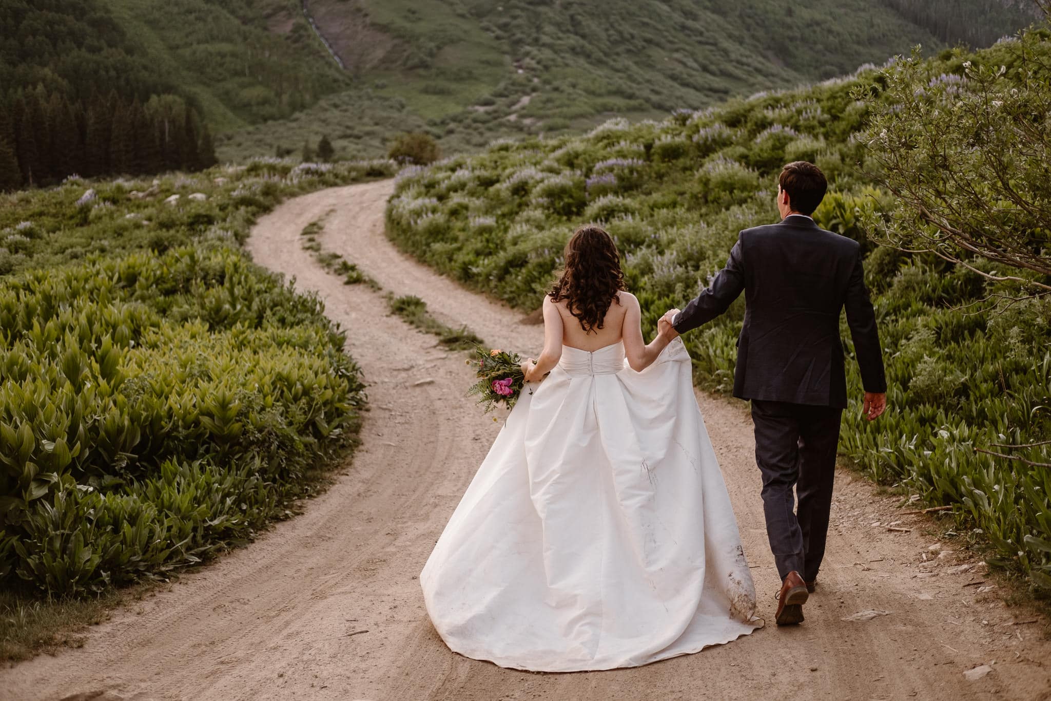 8 Reasons Why You Should Elope on a Weekday