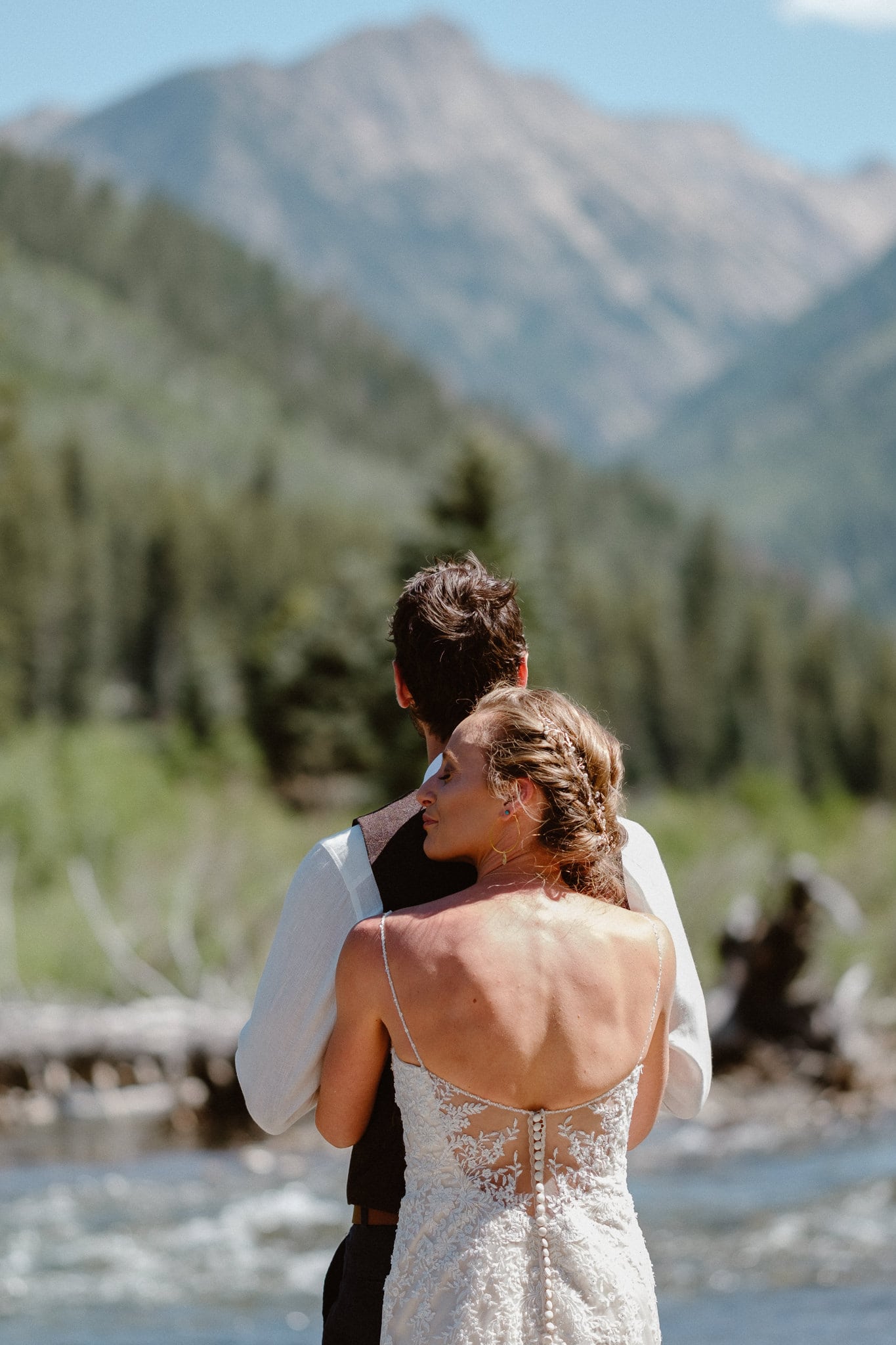 Redstone Inn wedding photographer, Carbondale wedding photographer, Colorado intimate wedding photographer, bride and groom first look by river