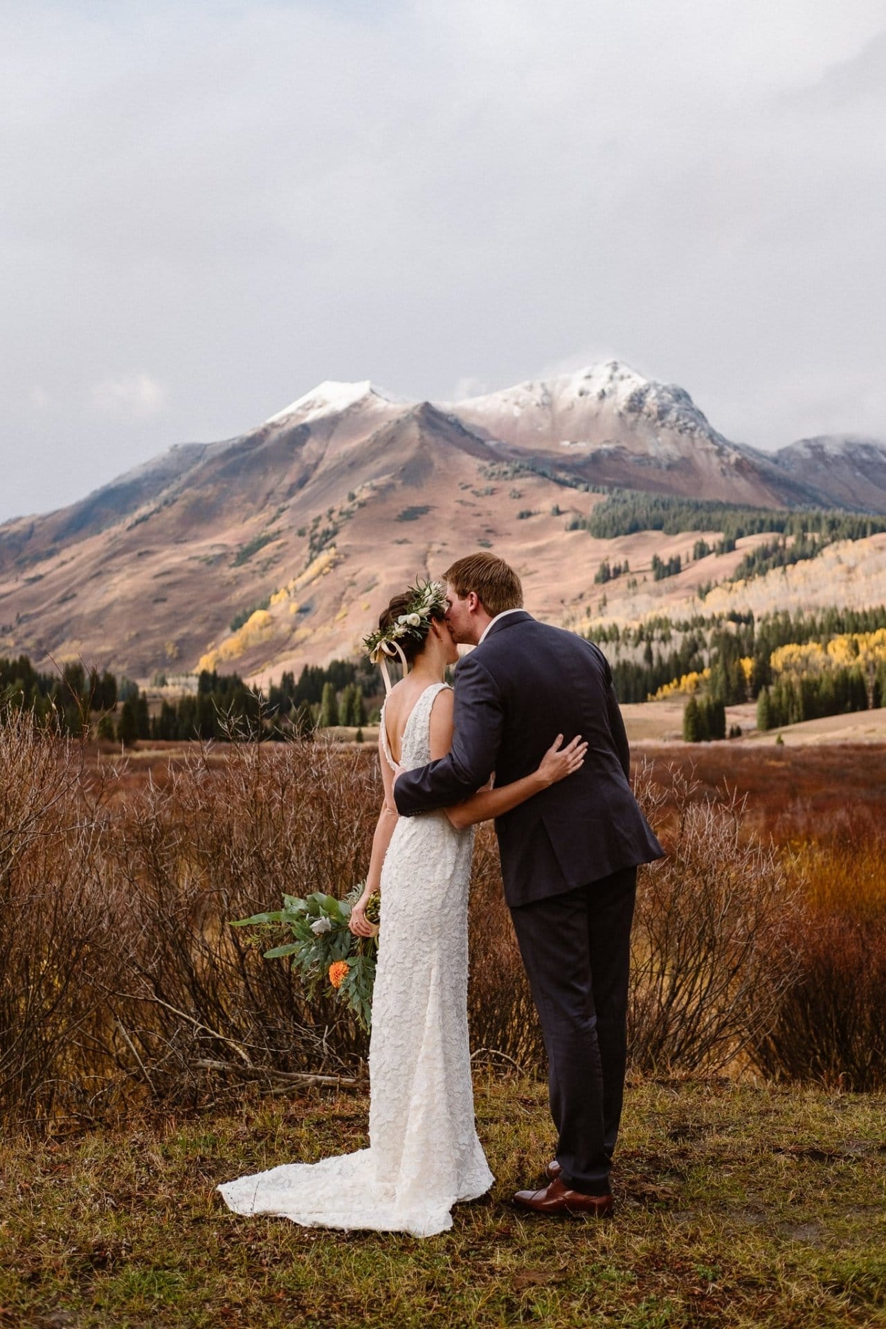 Intimate fall wedding at Scarp Ridge Lodge
