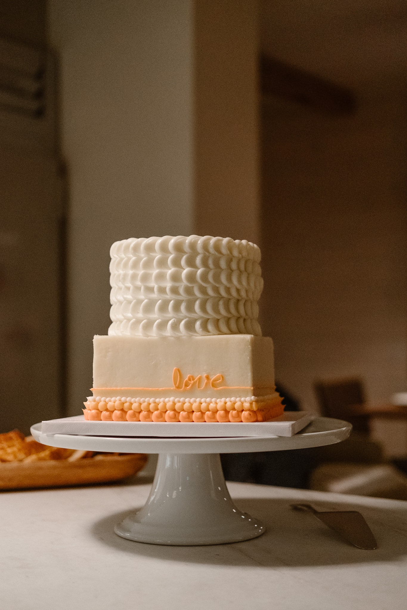 Crested Butte Wedding Photographer, Scarp Ridge Lodge intimate elopement, wedding cake by The Makery in Denver