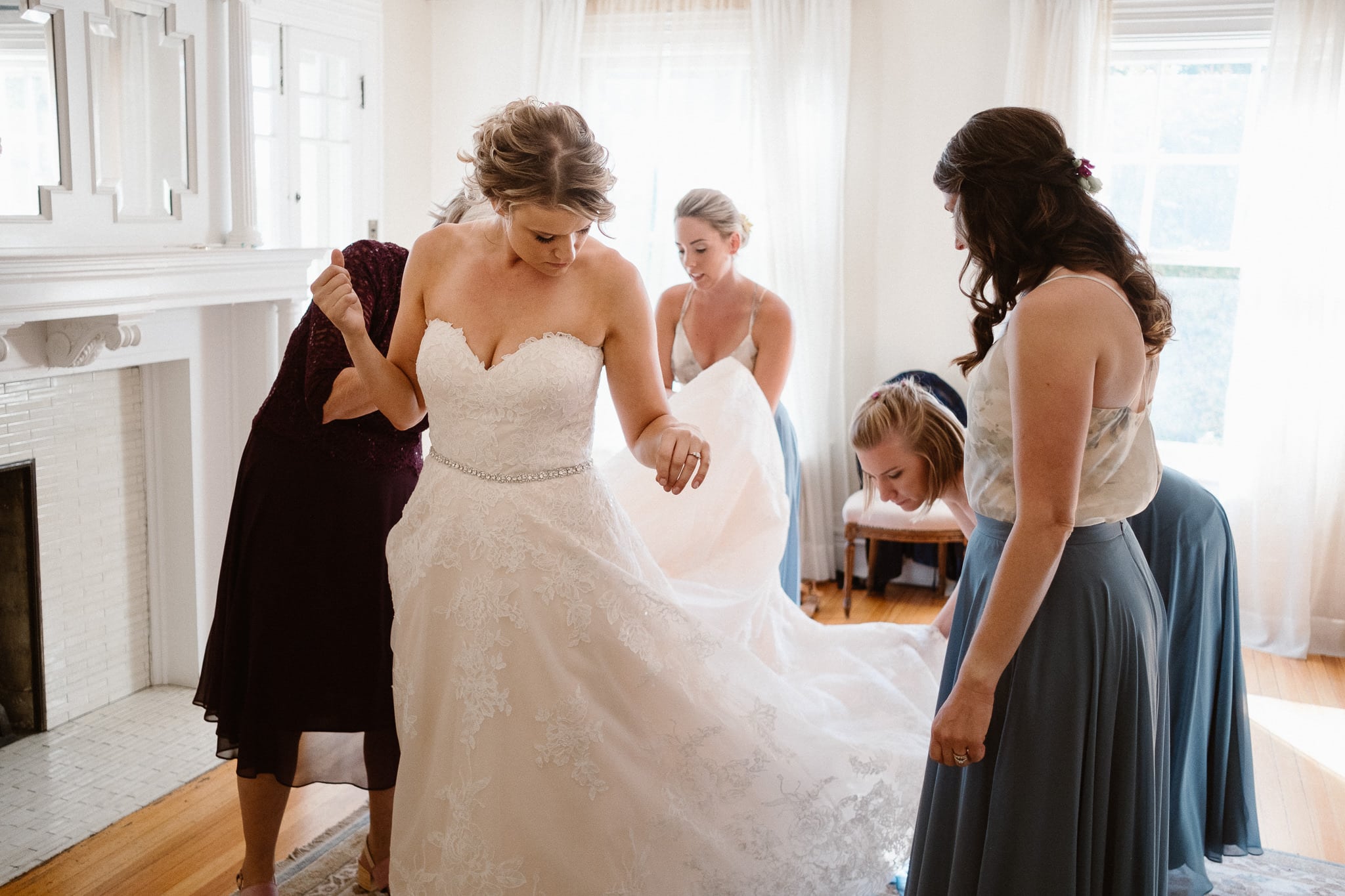Grant Humphreys Mansion Wedding Photographer, Denver wedding photographer, Colorado wedding photographer, bride getting ready