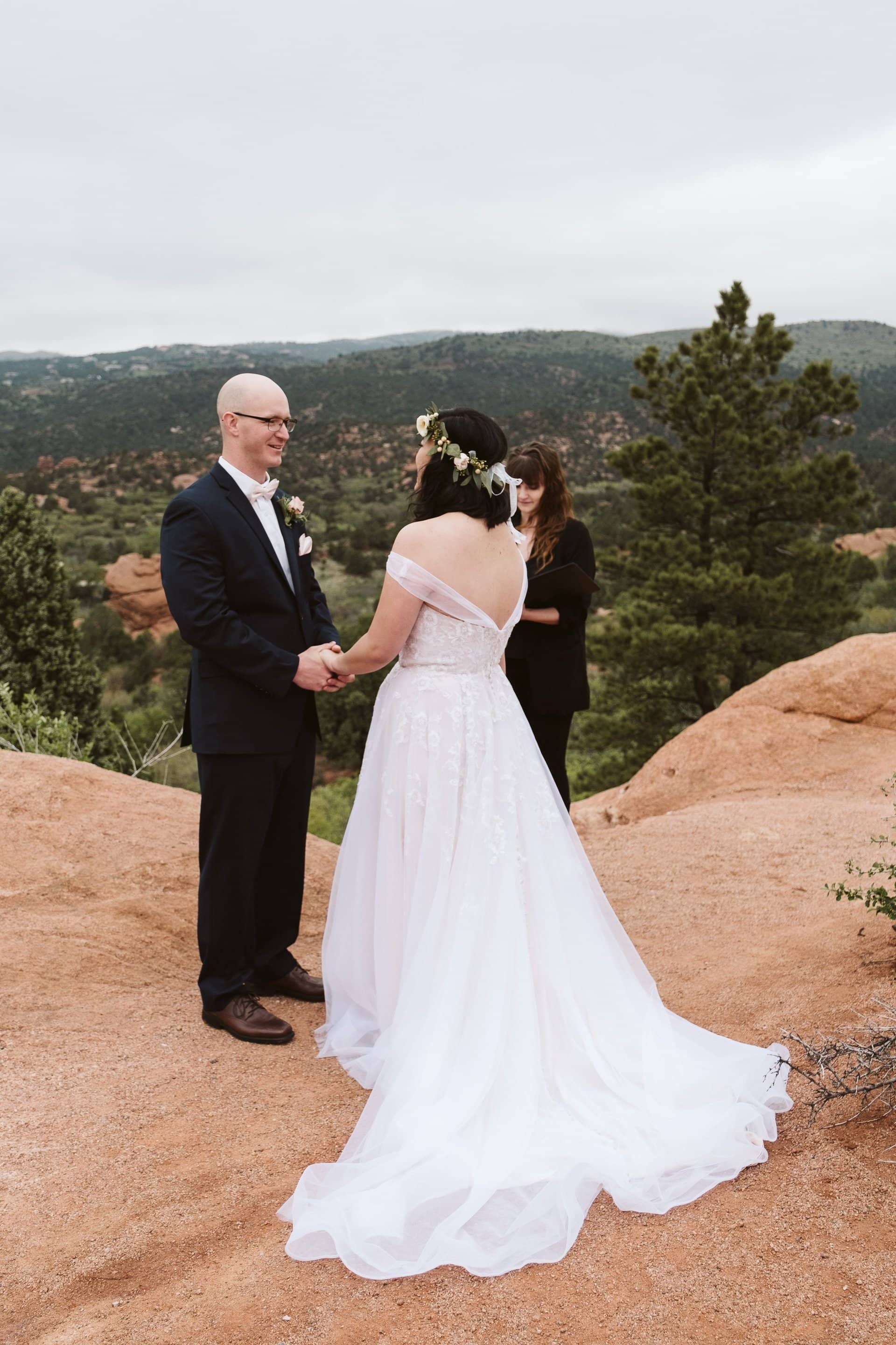 Elopement ceremony at Garden of the Gods in Colorado Springs