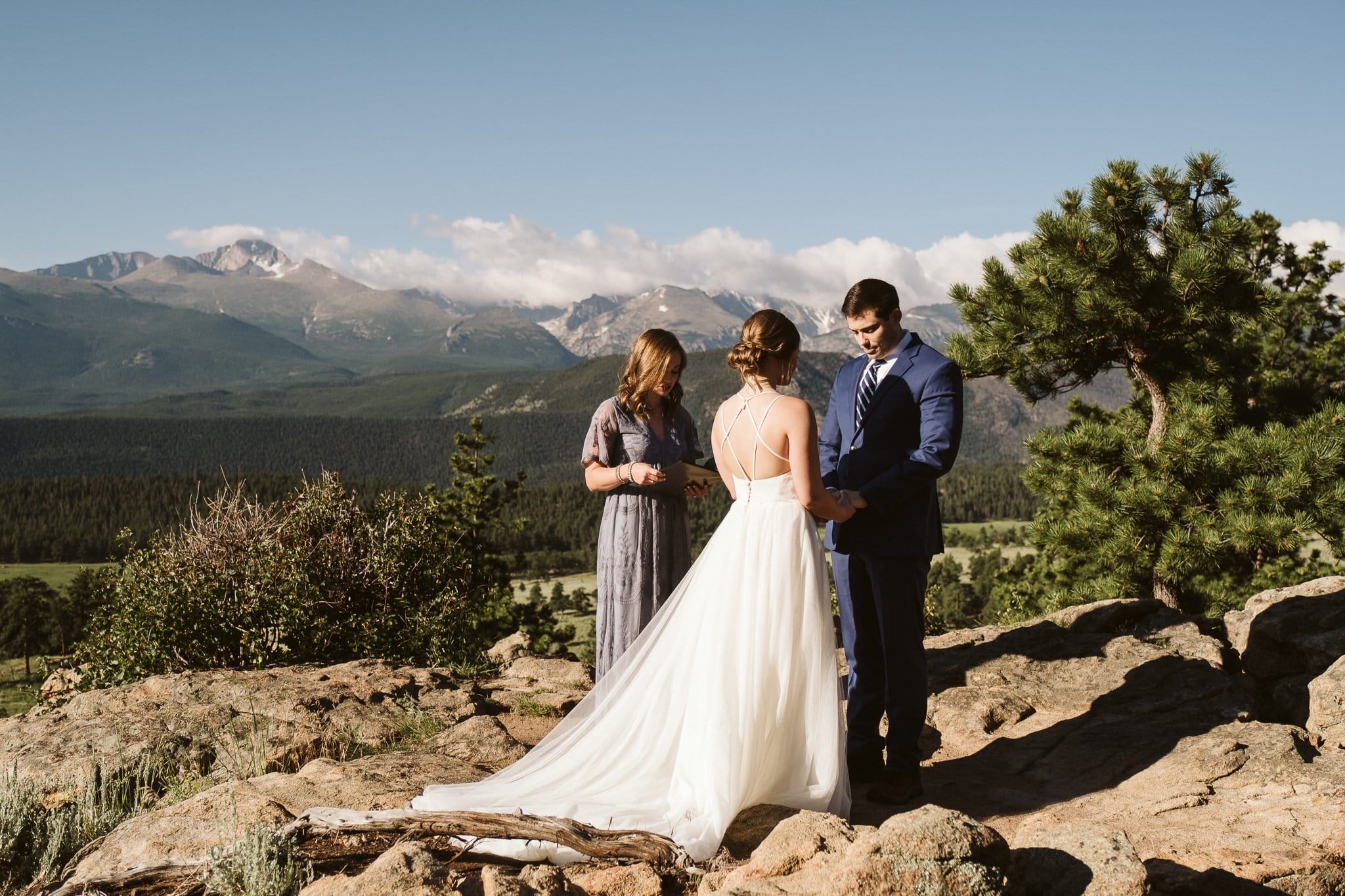 Elopement ceremony at 3M Curve in Rocky Mountain National Park