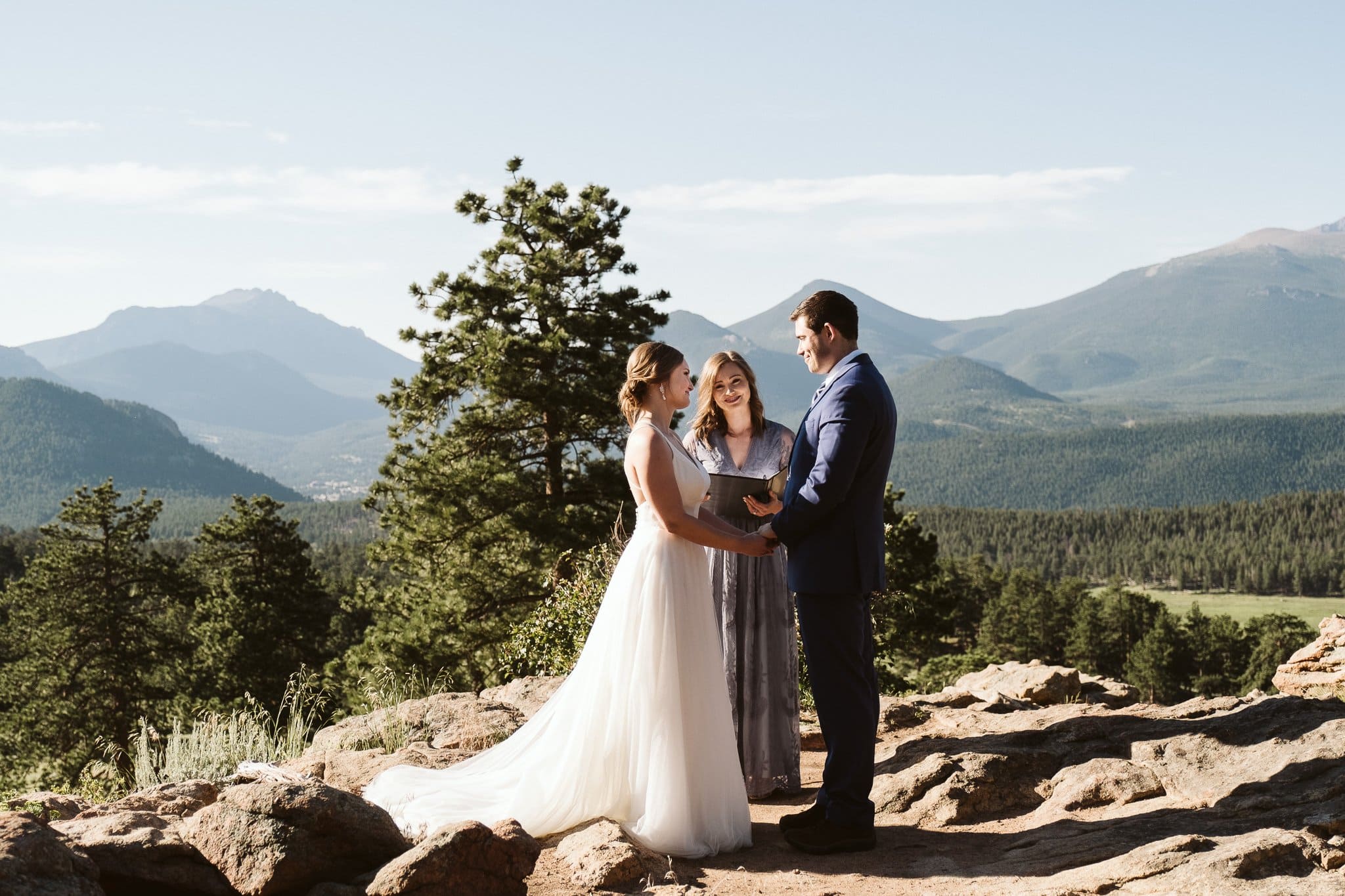 Elopement ceremony at 3M Curve in Rocky Mountain National Park