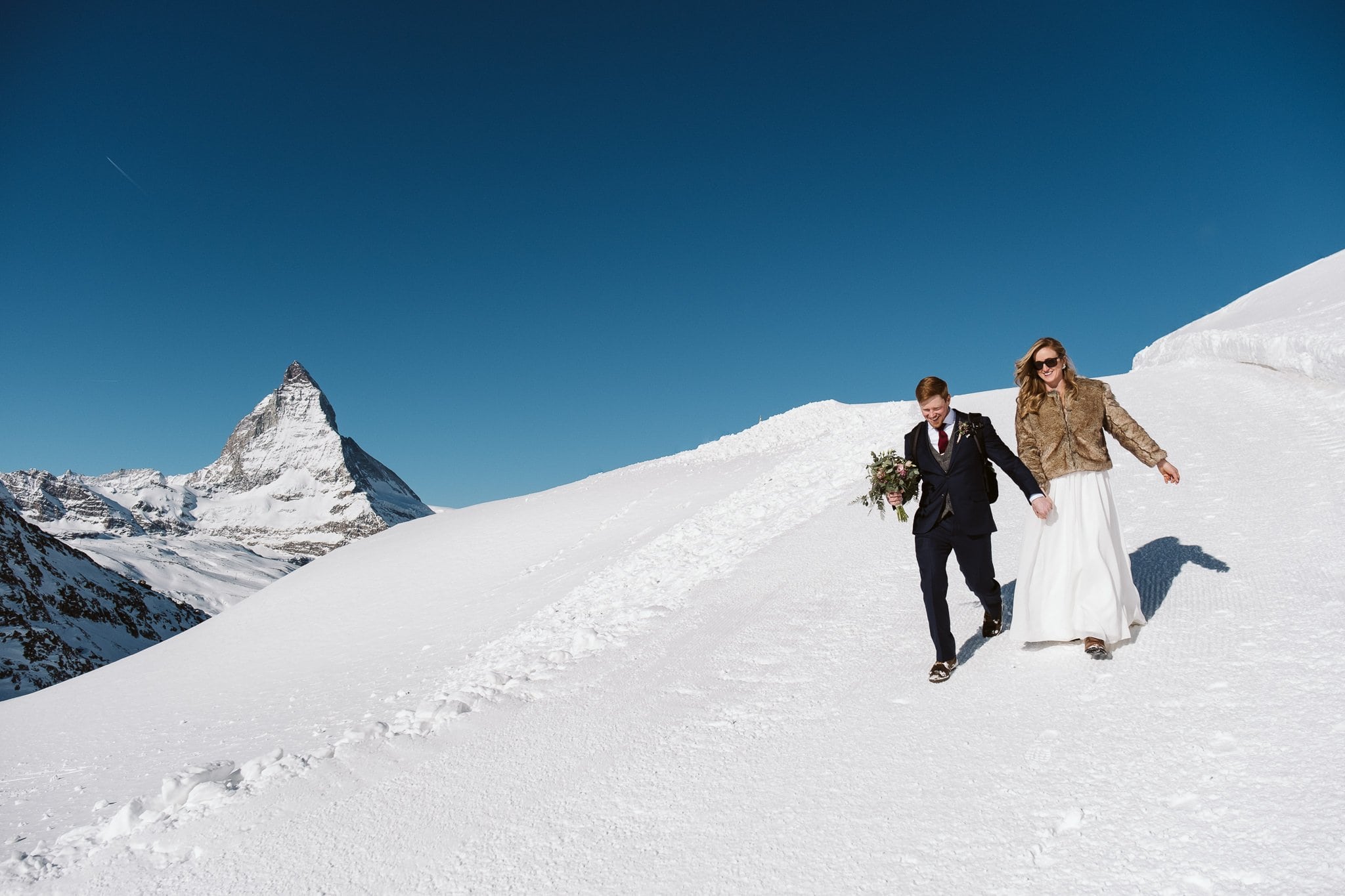 Matterhorn elopement in Switzerland, adventure elopement in winter