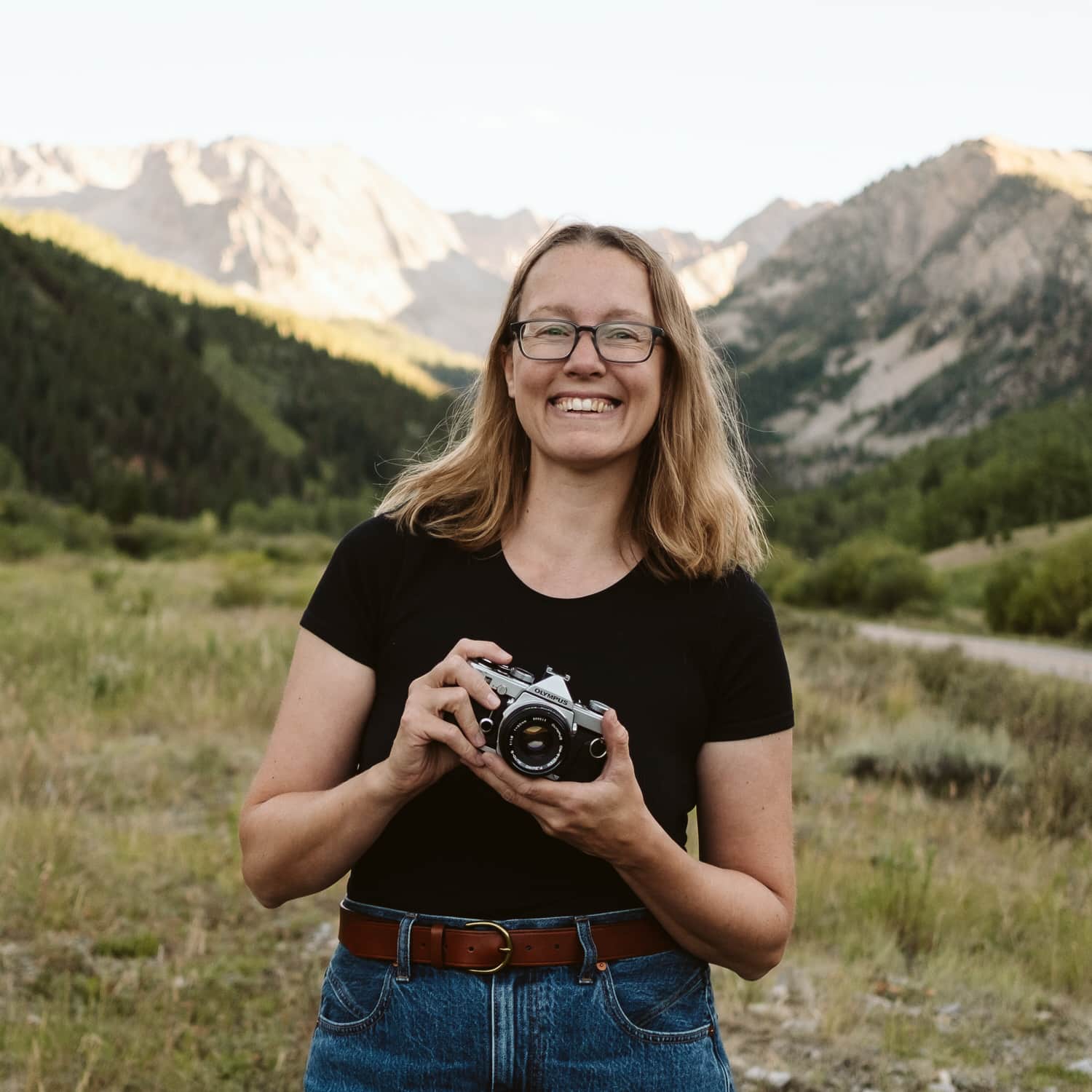 Nina Larsen Reed is a Colorado elopement photographer
