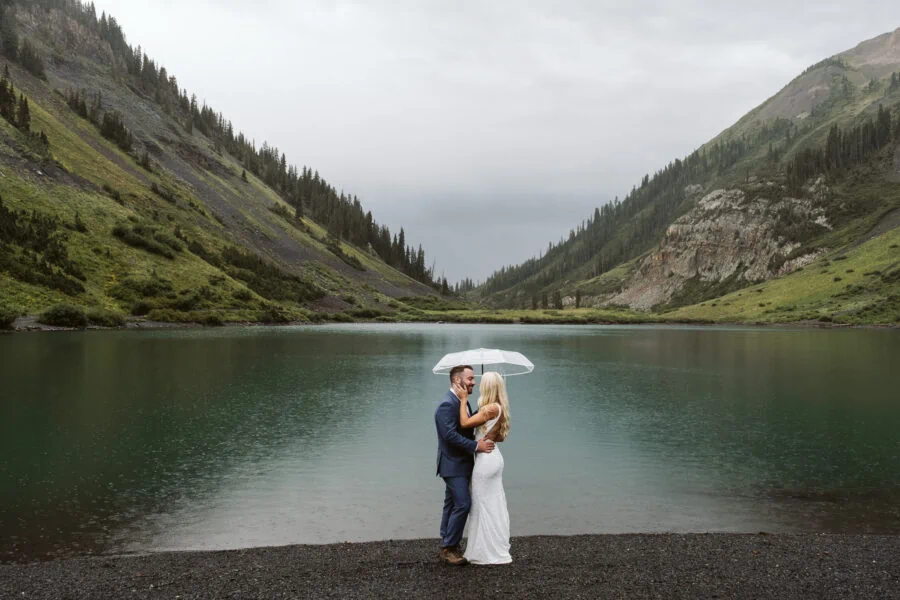 Rainy adventure elopement in Colorado