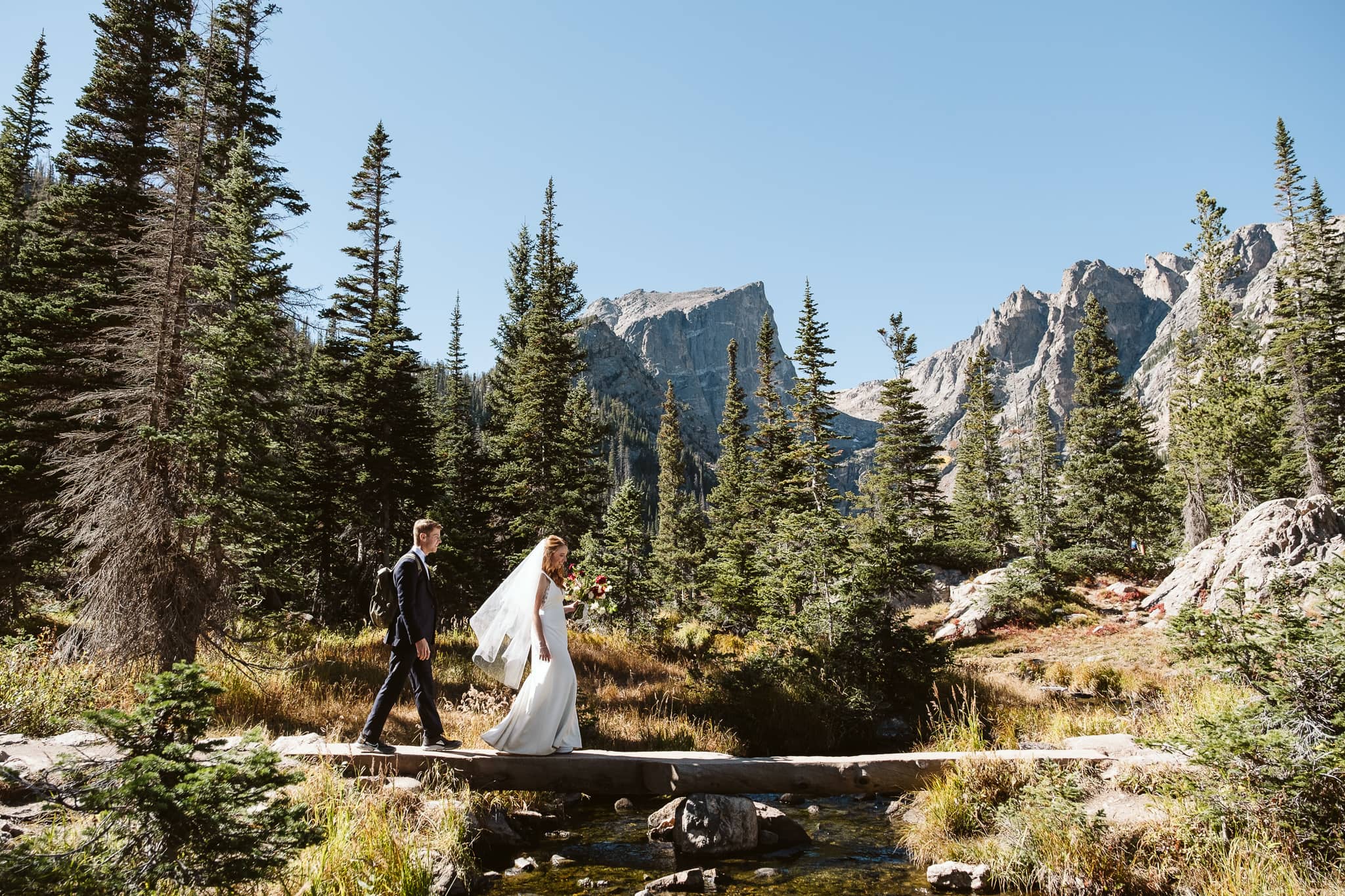 Sunny mid-day wedding photos at Dream Lake 