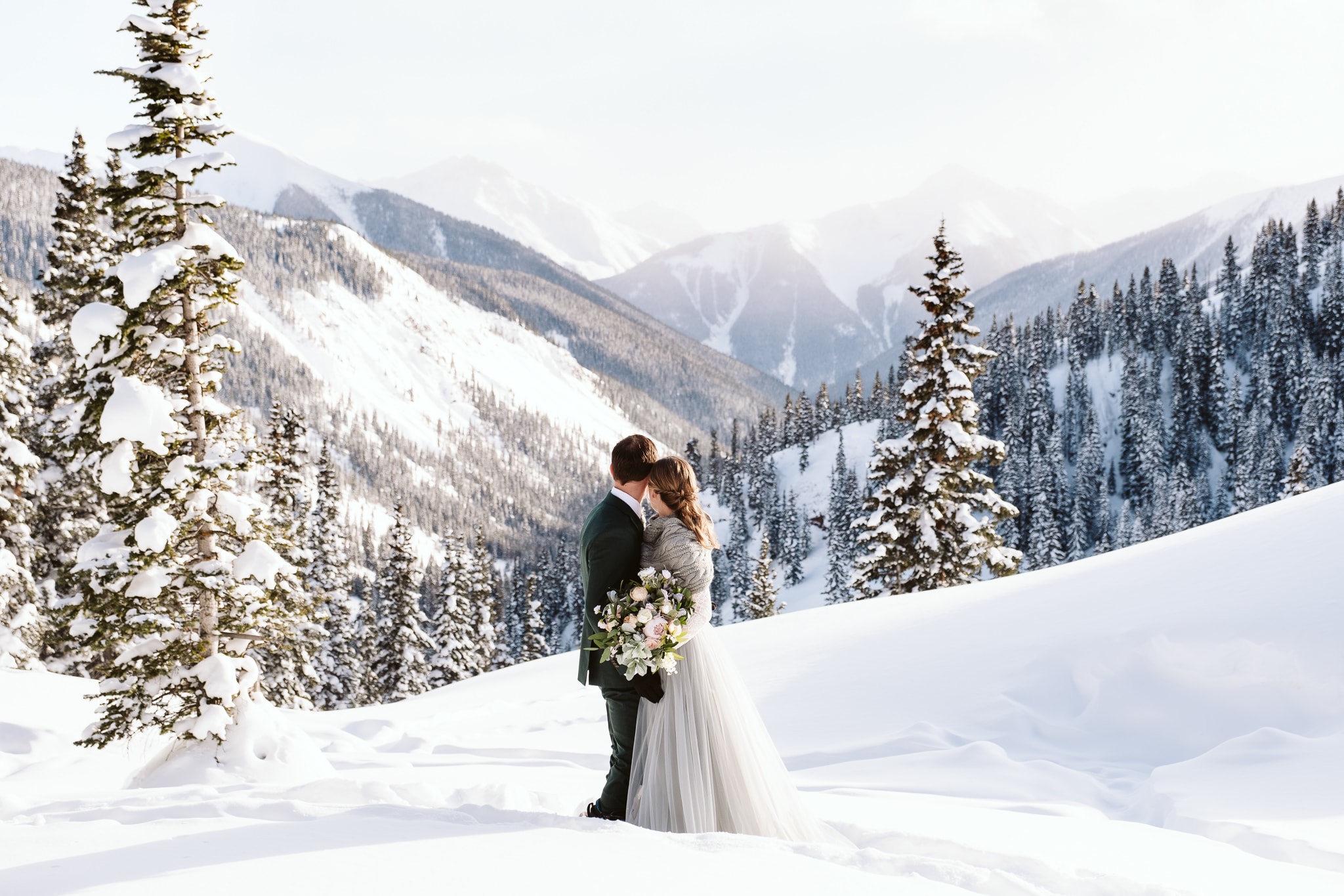 Winter elopement in Colorado