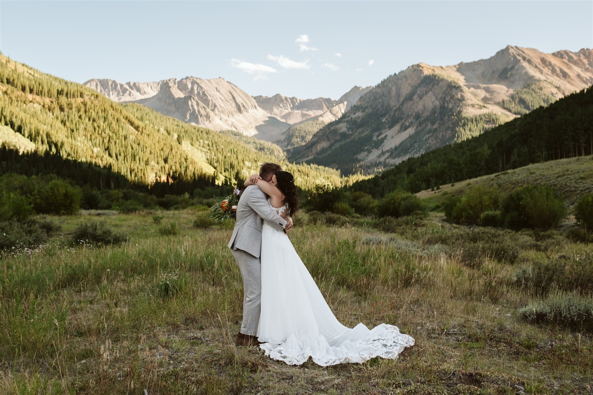 Aspen hiking elopement